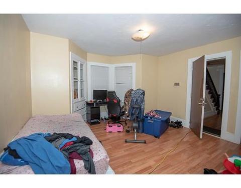 14 Suffield St, Worcester, MA 01610 photo 9