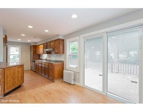 32 Mccarthy Ave, Chicopee, MA 01020 photo 7