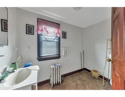 203 Jasper St, Springfield, MA 01109 photo 21