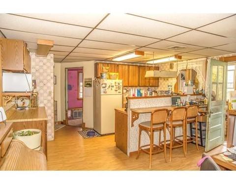 418 Chicopee St, Chicopee, MA 01013 photo 8