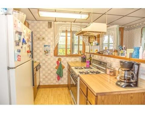 418 Chicopee St, Chicopee, MA 01013 photo 10