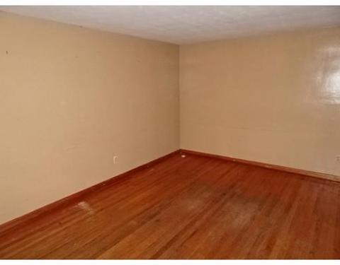 71 Irene St, Springfield, MA 01108 photo 2