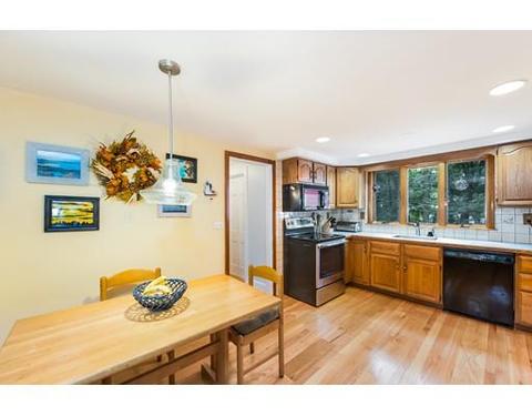 30 Arthur Ave, Marblehead, MA 01945 photo 9