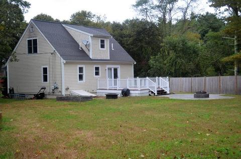 5 Savinelli Rd, Barnstable, MA 02635 photo 2