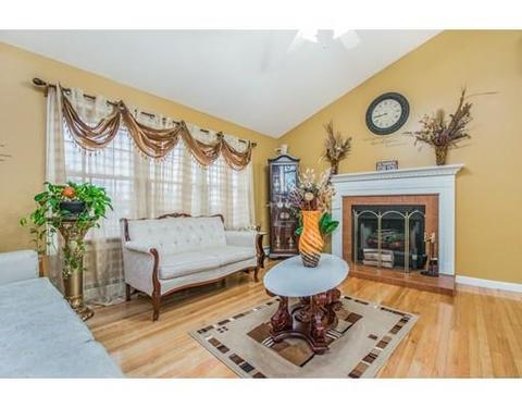 1 Gates Cir, Worcester, MA 01603 photo 6