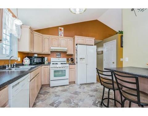 1 Gates Cir, Worcester, MA 01603 photo 13
