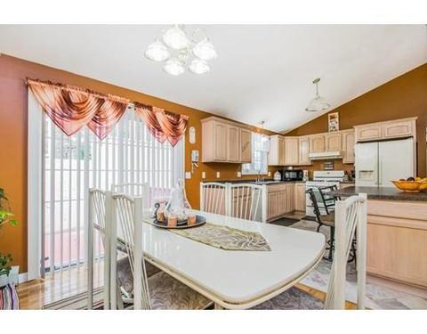 1 Gates Cir, Worcester, MA 01603 photo 11