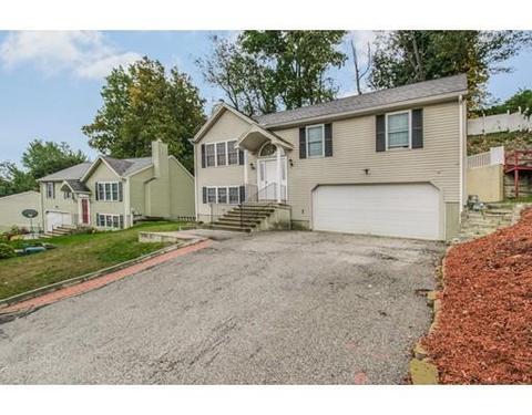 1 Gates Cir, Worcester, MA 01603 photo 2
