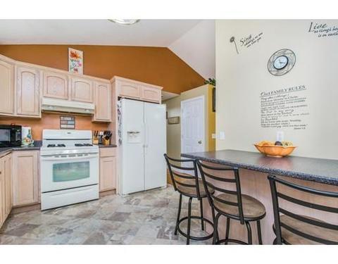 1 Gates Cir, Worcester, MA 01603 photo 14