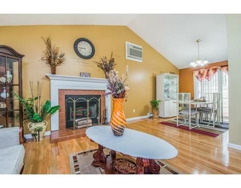 1 Gates Cir, Worcester, MA 01603 photo 7