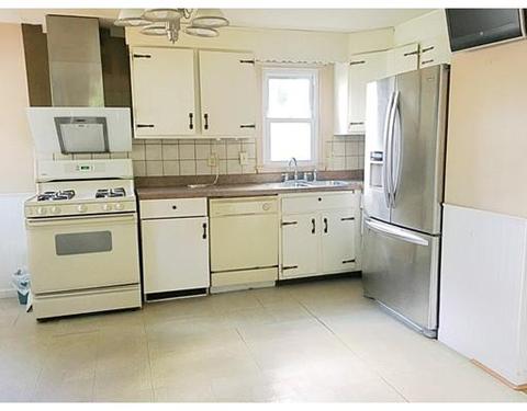 15 Bairdcrest Rd, Springfield, MA 01118 photo 4