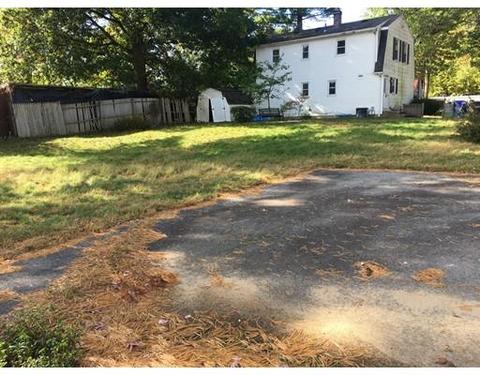 15 Bairdcrest Rd, Springfield, MA 01118 photo 2