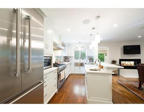 75 Crowninshield Rd, Brookline, MA 02446 photo 8