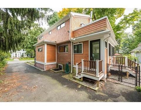 75 Crowninshield Rd, Brookline, MA 02446 photo 2