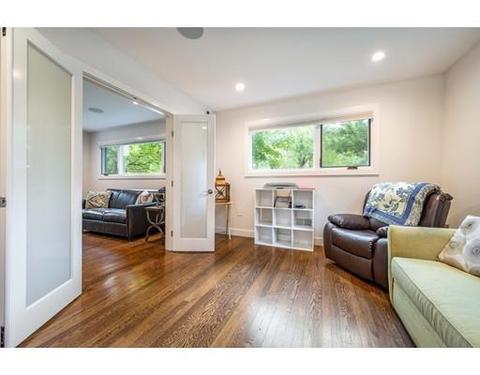 75 Crowninshield Rd, Brookline, MA 02446 photo 12