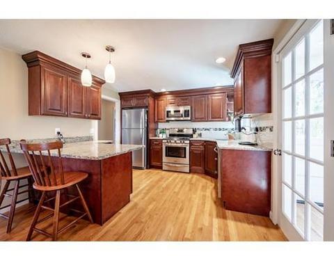 10 Osborne Ave, Reading, MA 01867 photo 9