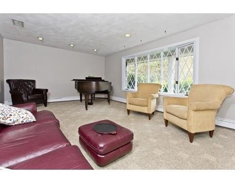 516 Haverhill St, Reading, MA 01867 photo 14