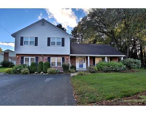 516 Haverhill St, Reading, MA 01867 photo 1