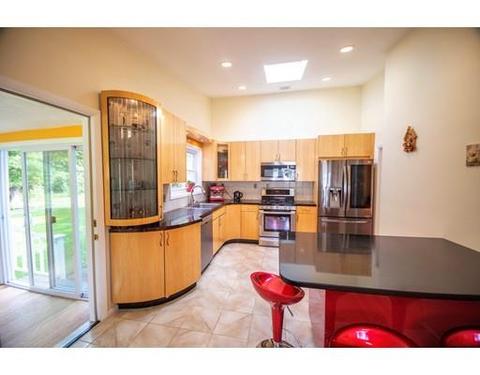 22 Hampton Rd, Sharon, MA 02067 photo 9