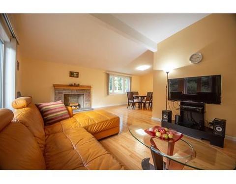 22 Hampton Rd, Sharon, MA 02067 photo 2