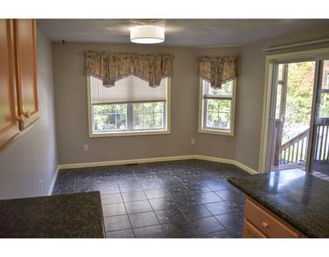 89 Ledgecrest Dr, Worcester, MA 01603 photo 9