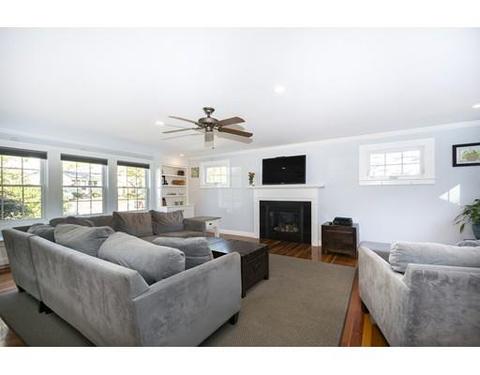 15 Hatch St, Marshfield, MA 02050 photo 2