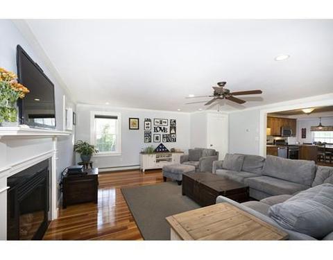 15 Hatch St, Marshfield, MA 02050 photo 4