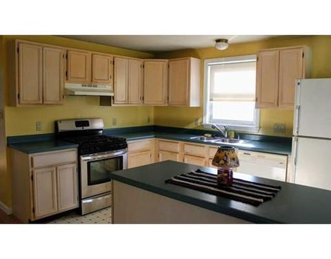 202 Montgomery Cir, Fall River, MA 02720 photo 4