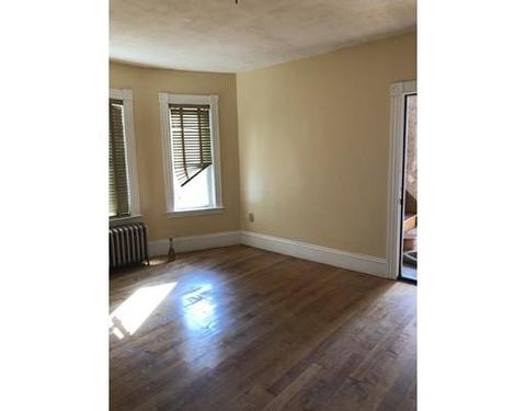5 Plane St, Worcester, MA 01604 photo 9