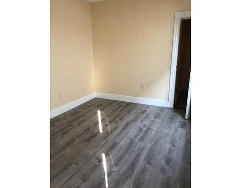 5 Plane St, Worcester, MA 01604 photo 4