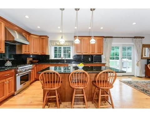 22 Beech St, Millis, MA 02054 photo 4