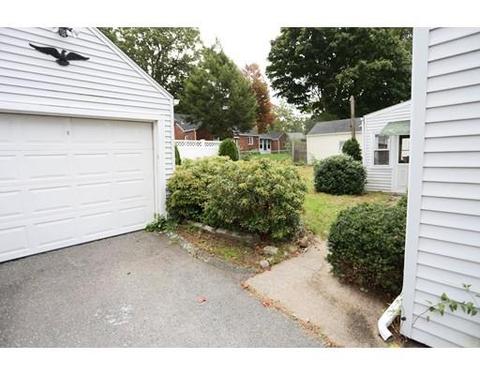 47 Mayflower Rd, Springfield, MA 01118 photo 16
