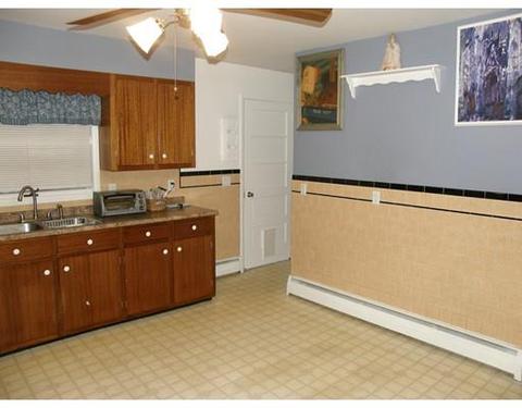 26 Spring St, Webster, MA 01570 photo 5