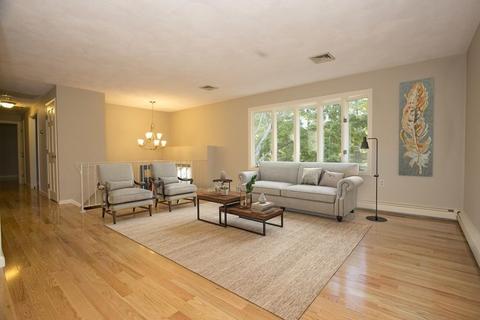 8 Rustic Ln, Reading, MA 01867 photo 1