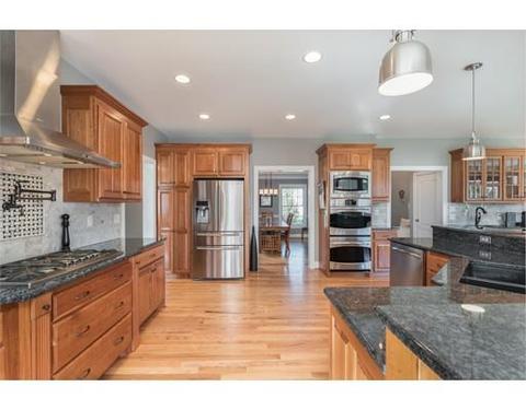 32 Lise Cir, Suffield, CT 06078 photo 9