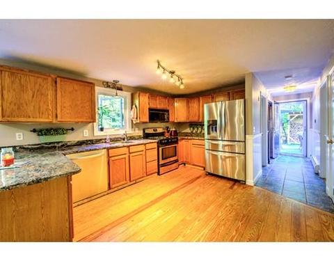 100 Edgewater Rd, Mashpee, MA 02649 photo 3