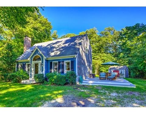 100 Edgewater Rd, Mashpee, MA 02649 photo 2