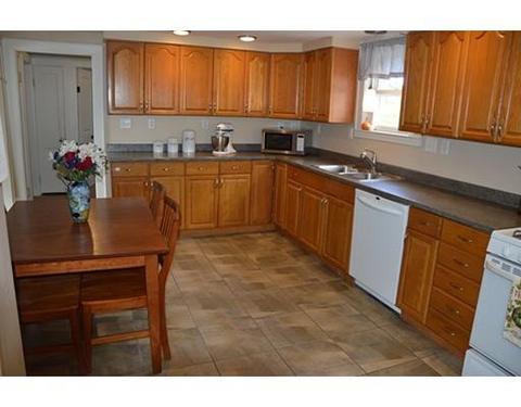 29 Walter Rd, Danvers, MA 01923 photo 2