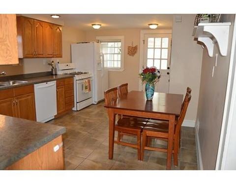 29 Walter Rd, Danvers, MA 01923 photo 4