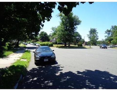 279 Pine, Springfield, MA 01105 photo 2