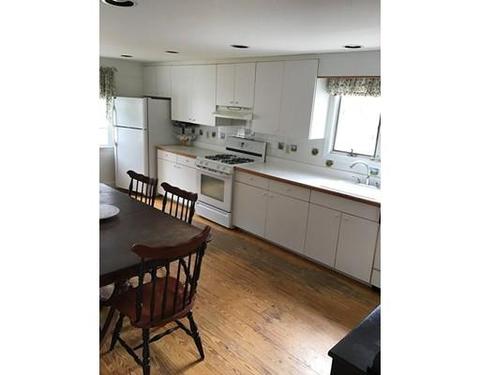 14 Pine St, Wareham, MA 02571 photo 4