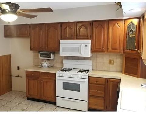 24 Orchard St, Fall River, MA 02723 photo 2