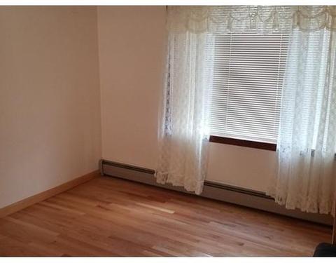 24 Orchard St, Fall River, MA 02723 photo 5