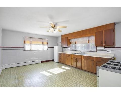 6 Albion St, Everett, MA 02149 photo 4
