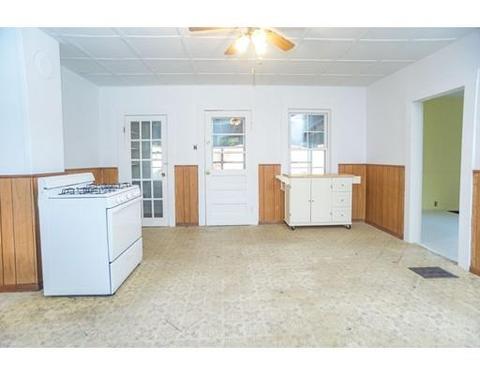 87 Ferry St, Easthampton, MA 01027 photo 4