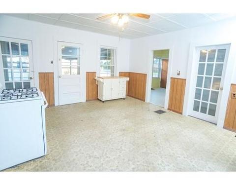 87 Ferry St, Easthampton, MA 01027 photo 5