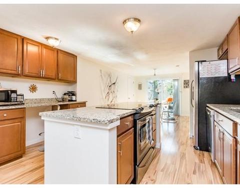 46 Rhodes Cir, Hingham, MA 02043 photo 2