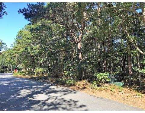 39 Nehoiden Rd, Mashpee, MA 02649 photo 4