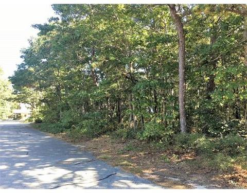 39 Nehoiden Rd, Mashpee, MA 02649 photo 3