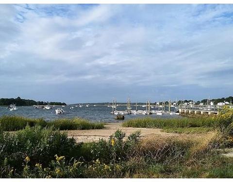 80 Circuit Ave, Bourne, MA 02559 photo 2